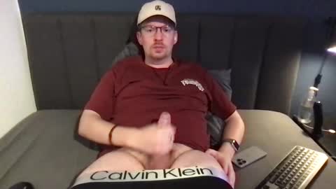 Snapshot of johndor22 chatting on December 20, 10:22 pm Jones online show from December 20, 10:22 pm