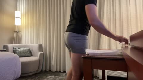 J online show from December 5, 2:15 am