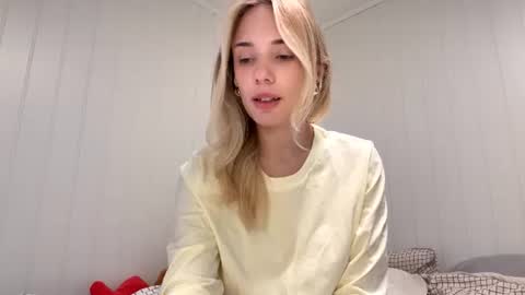 Oly online show from July 5, 9:16 am