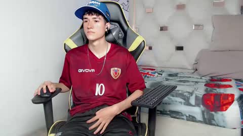 johnny_cagee online show from September 10, 7:42 am