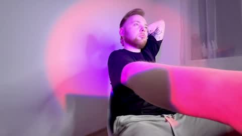 Johnny online show from March 29, 8:54 pm