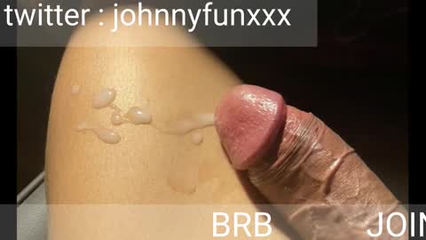 Snapshot of johnnyfun_xxx chatting on September 23, 3:33 am Johnnystrongarms                 online show from September 23, 3:33 am