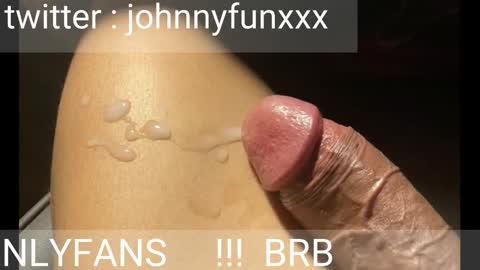 Snapshot of johnnyfun_xxx chatting on October 15, 6:27 am Johnnystrongarms                 online show from October 15, 6:27 am