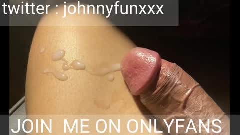Snapshot of johnnyfun_xxx chatting on October 16, 6:35 am Johnnystrongarms                 online show from October 16, 6:35 am