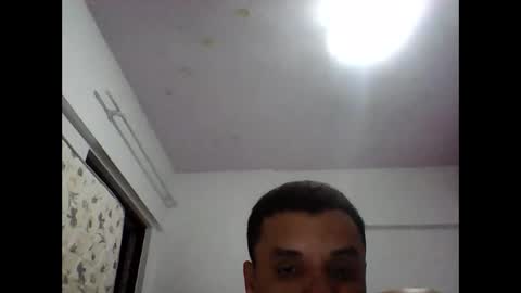 Snapshot of johnziin chatting on February 15, 11:25 pm johnziin online show from February 15, 11:25 pm