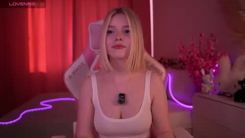 Paula online show from May 8, 2:06 am