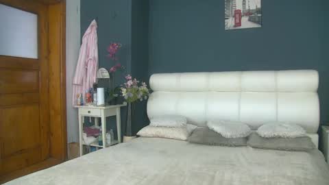 Lana online show from May 7, 5:47 am