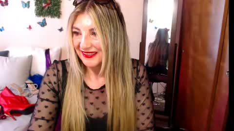 Jolie Mature online show from June 11, 9:57 pm