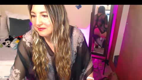 Jolie Mature online show from September 17, 11:30 pm