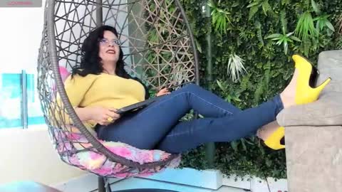 Jolie online show from November 10, 8:55 pm