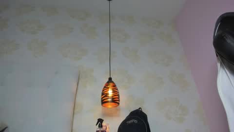 J O L I E  online show from February 7, 7:22 am