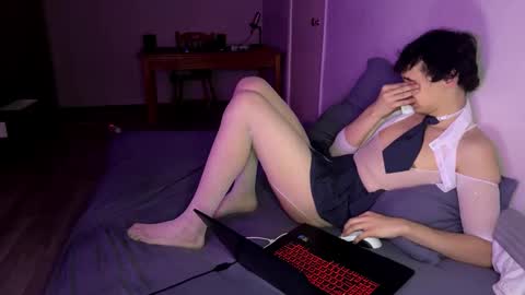 Jade online show from December 2, 10:30 pm