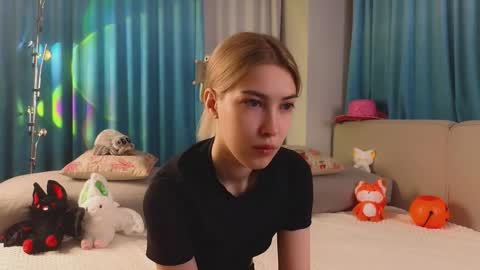 Viola online show from October 26, 11:33 am