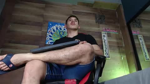 jonathancast08 online show from October 13, 7:38 pm