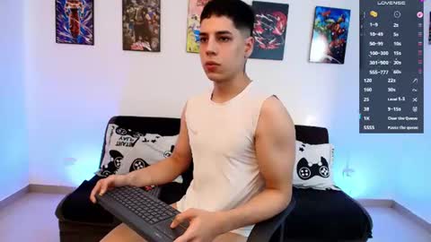 Instagram jonathanfit14 online show from June 12, 9:36 pm