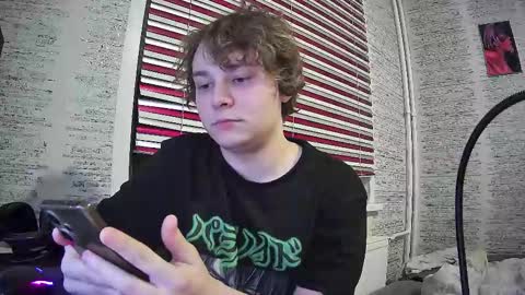 Snapshot of jonnymyloka chatting on December 24, 11:33 pm JONNY online show from December 24, 11:33 pm