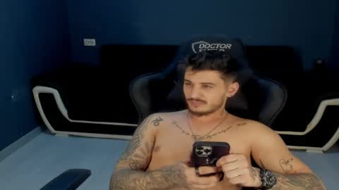 jonnyporn1 online show from March 19, 7:19 pm