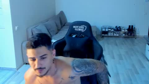 jonnyporn1 online show from October 9, 2:17 am