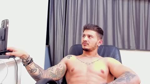 jonnyporn1 online show from January 26, 10:46 pm