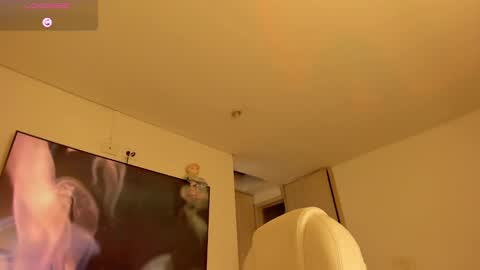 Snapshot of jordaniaa_ chatting on January 10, 1:32 am Megan  OF Jordaniaas online show from January 10, 1:32 am