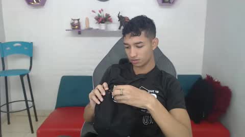 jose_sexycumm online show from March 3, 6:13 pm