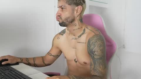 jose_wc online show from April 3, 12:01 pm