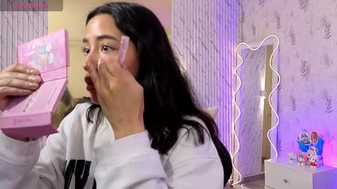 Joselyn  online show from April 5, 12:02 pm