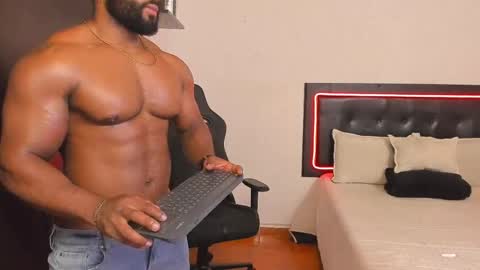 Snapshot of joseph_palacios chatting on October 4, 10:29 pm joseph palacios online show from October 4, 10:29 pm