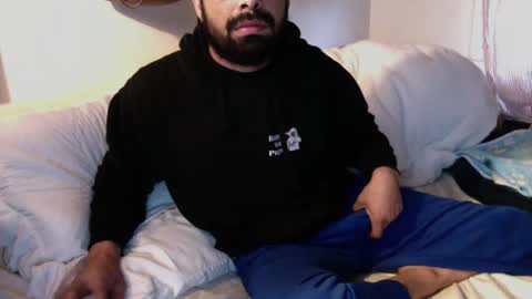 josephs1990 online show from December 15, 3:31 pm