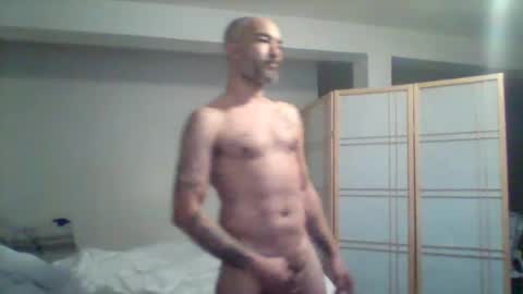 Br33z3 online show from February 25, 11:47 am