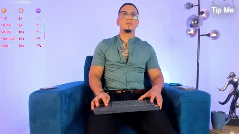 joshmiller___ online show from June 5, 7:08 pm