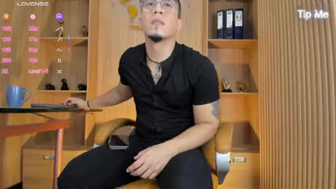 joshmiller___ online show from June 8, 3:46 pm