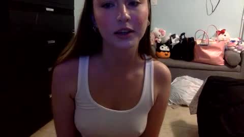 chloebxrry online show from December 12, 1:10 am