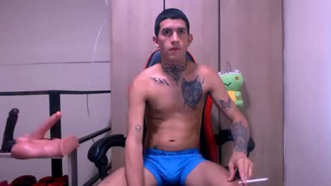 josue_linares online show from April 7, 11:12 am