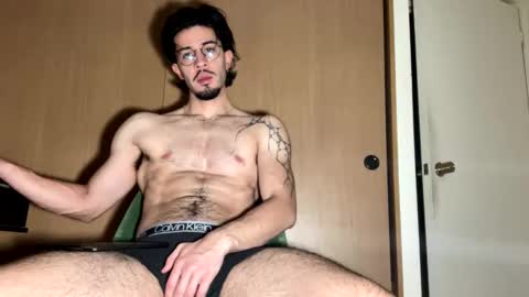 jotarojas1 online show from December 16, 2:52 am