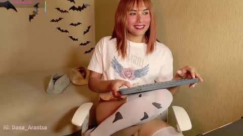 Danae online show from November 2, 9:15 pm