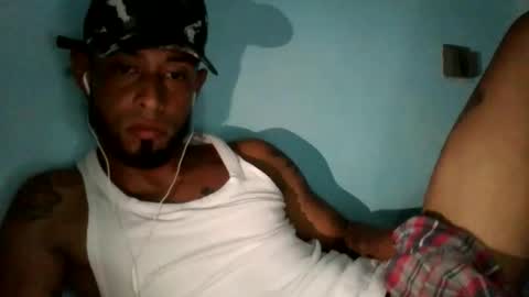 jpineda97 online show from January 16, 4:32 am