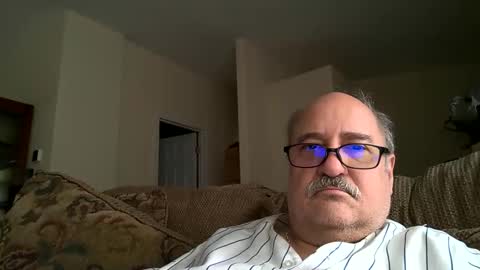 jr8in online show from February 8, 9:15 pm