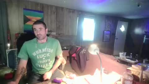 jrizzle1111 online show from February 12, 10:35 pm