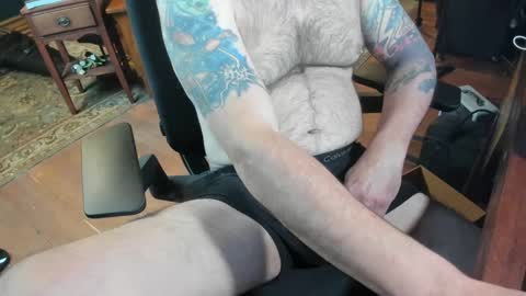 jsimon04 online show from December 26, 4:36 pm