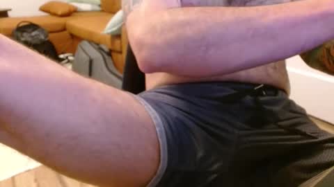 jsimon04 online show from November 2, 2:39 pm