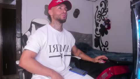 juan online show from November 16, 12:01 am