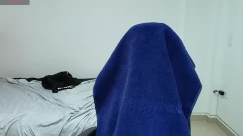 juan_gomez_1 online show from April 17, 9:00 am