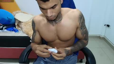 juan_gomez_1 online show from June 9, 10:59 am