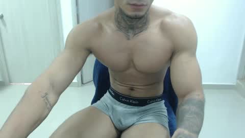 juan_gomez_1 online show from February 27, 8:20 pm