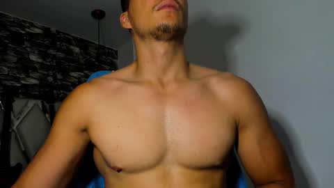 Snapshot of juan_jsmith chatting on September 26, 1:35 am juan_jsmith online show from September 26, 1:35 am