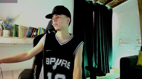 Juan Posada online show from February 17, 6:29 pm