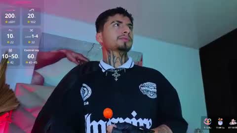 juancamilo66_ online show from July 17, 2:02 am