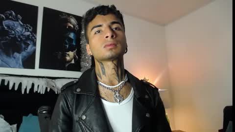 Juan online show from January 4, 2:14 am