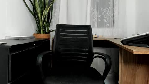 Juan Diego Uribe online show from November 8, 1:19 am